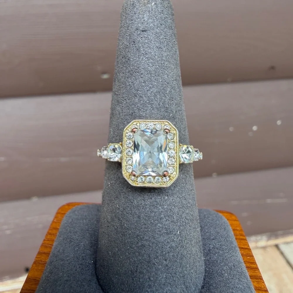 Costume Jewelry Emerald Cut Halo Ring Size 9 Gold Tone Rhinestone Statement